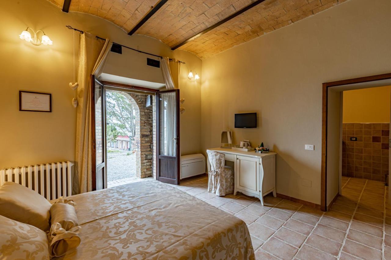 Wine Resort Colsereno Montalcino Luaran gambar